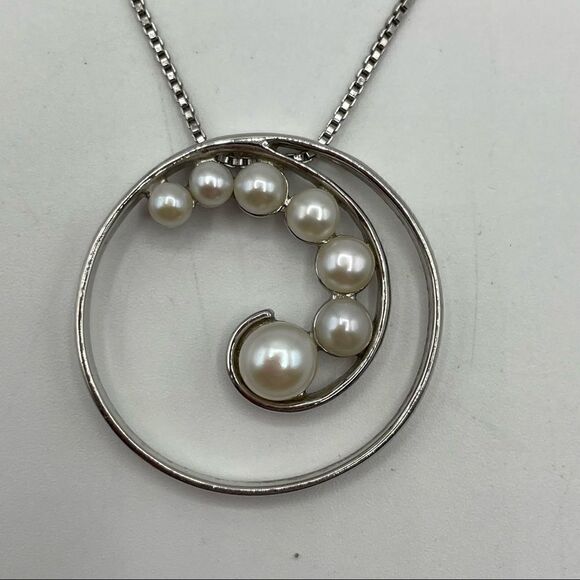 Sterling Silver 925 Genuine Pearl Circle Necklace - Picture 1 of 5